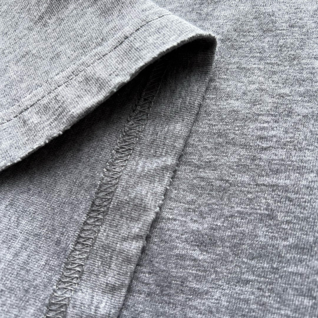 Graues T-Shirt
