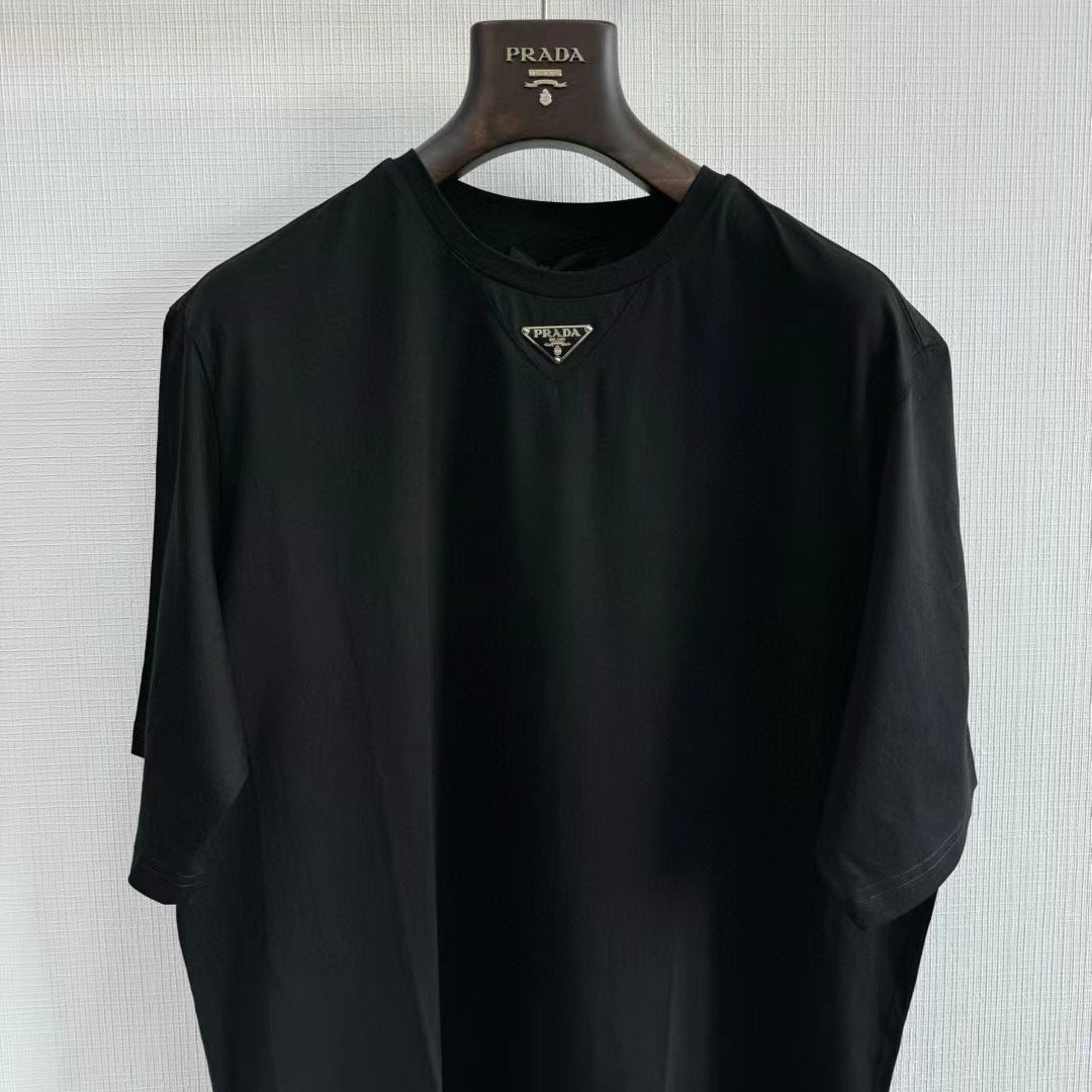 Black and White T-shirt - FashionHype.xyz