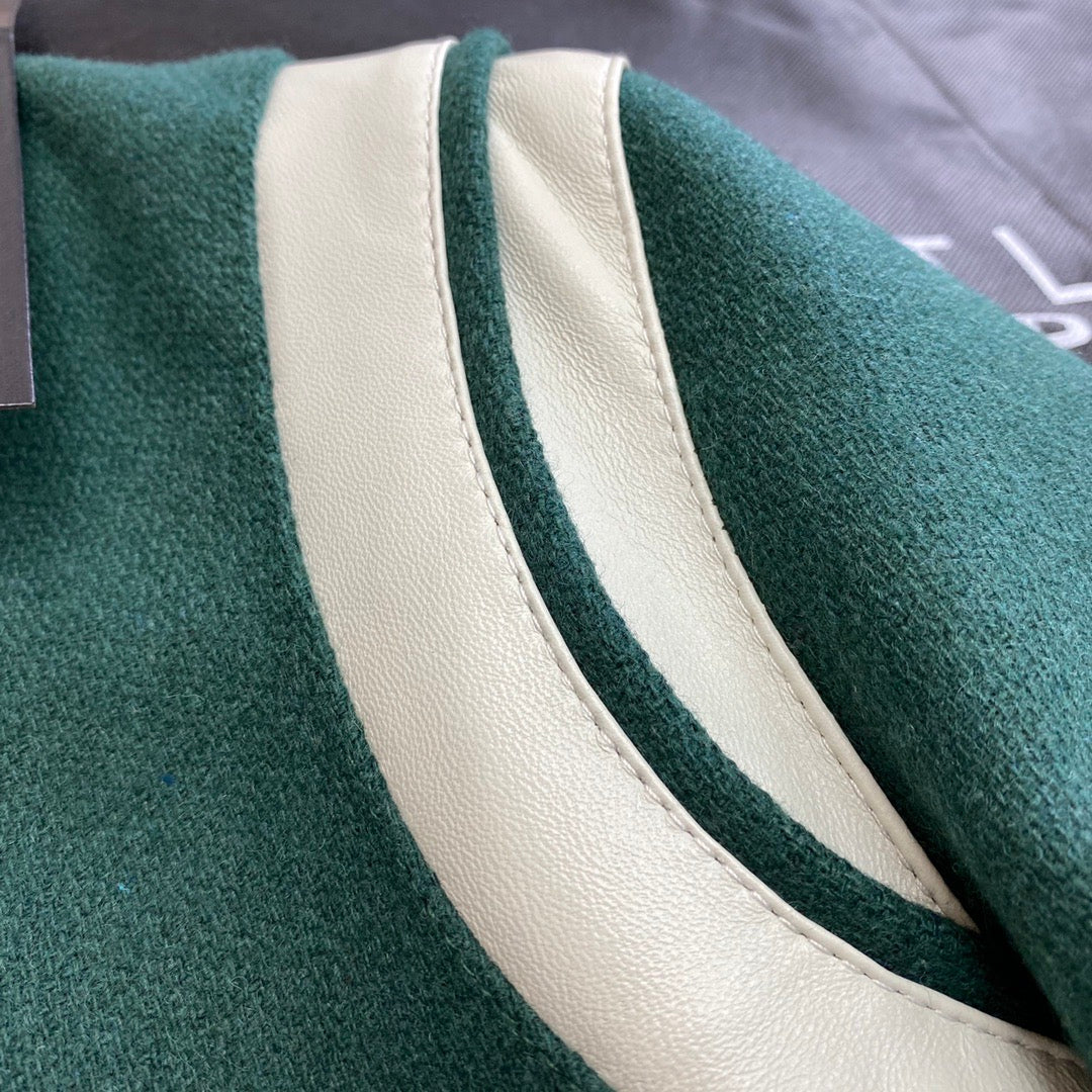 Chaqueta verde blanca