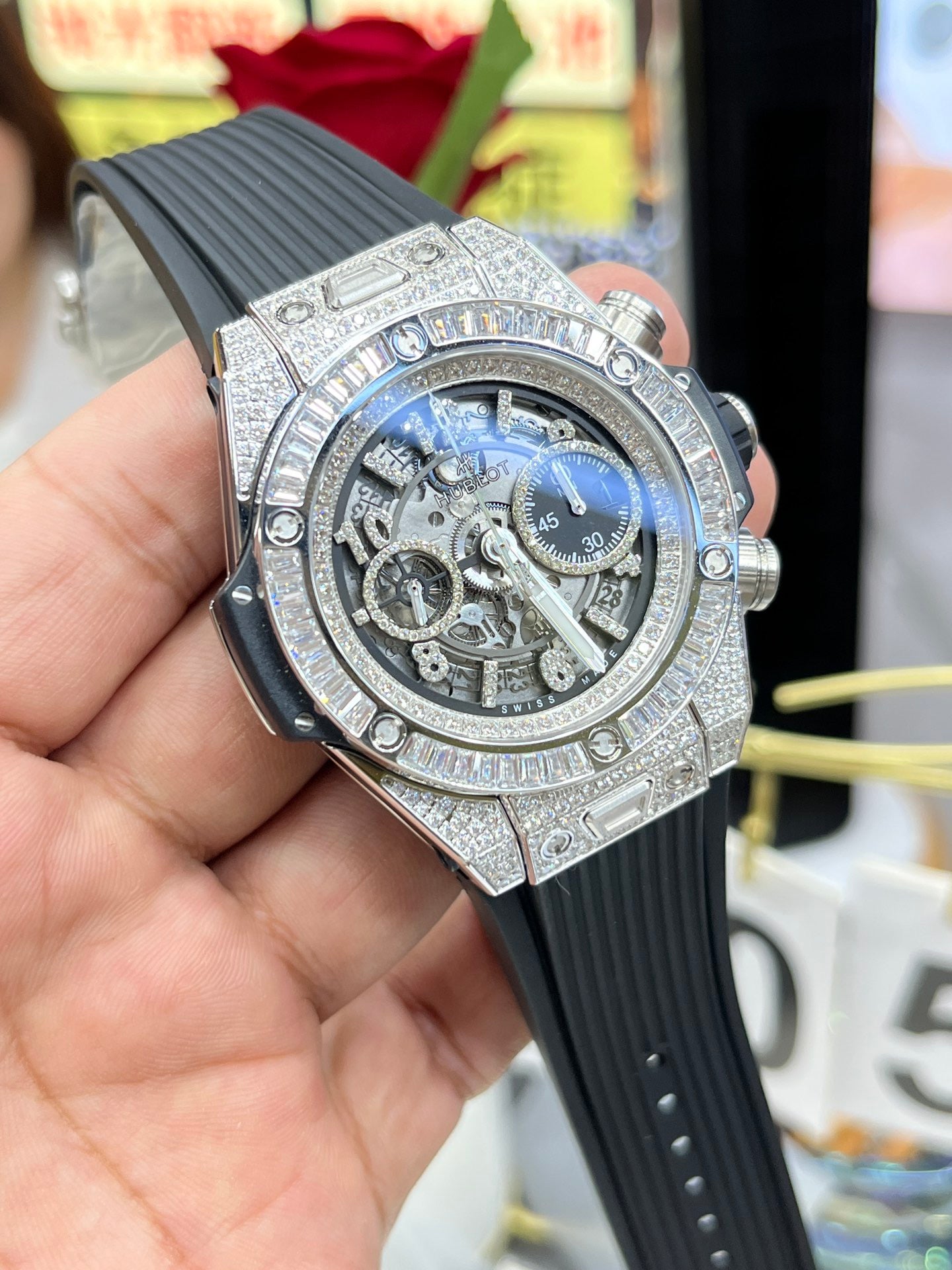 Schwarze Uhr