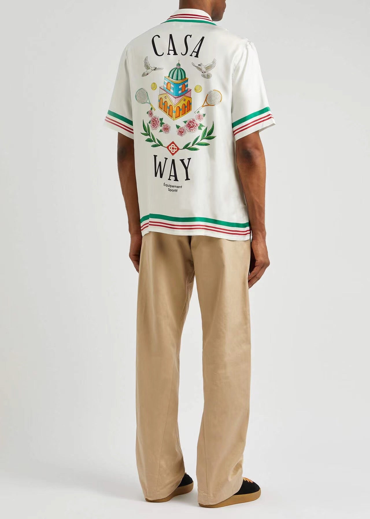 قميص متعدد الألوان