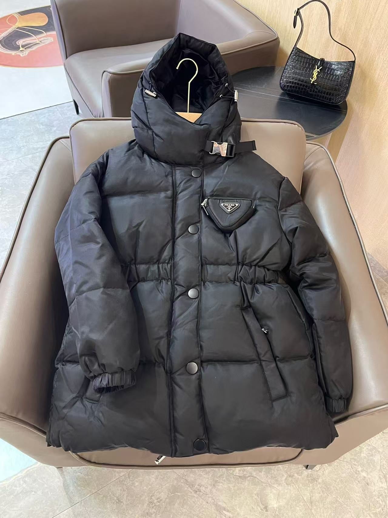 Schwarze Jacke