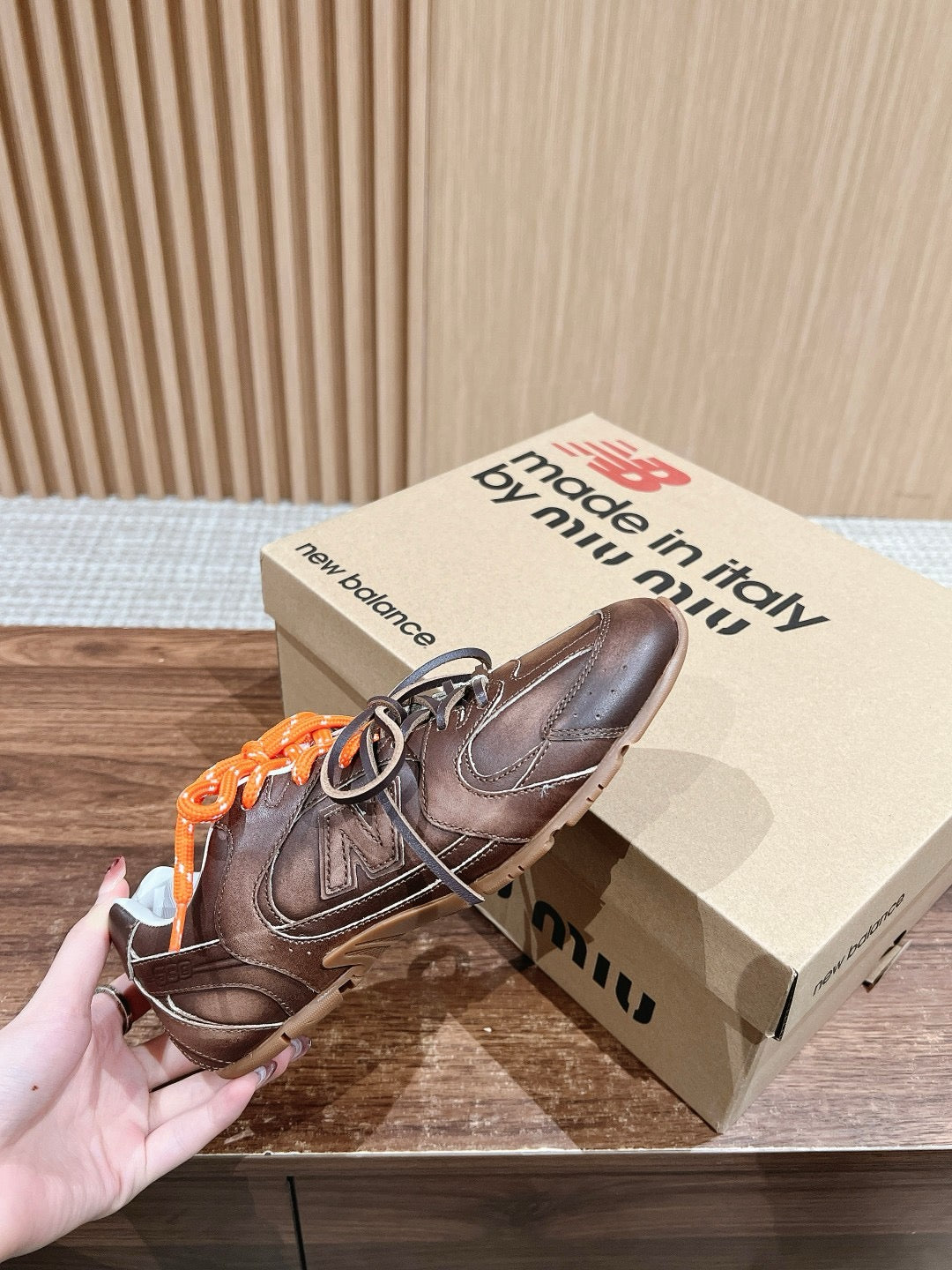 Mehrfarbige Schuhe