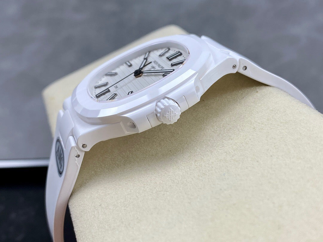 Weiße Uhr