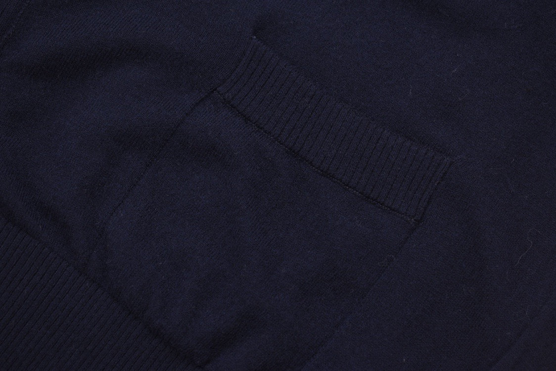 Schwarze, marineblaue, graue und dunkelgraue Jacke