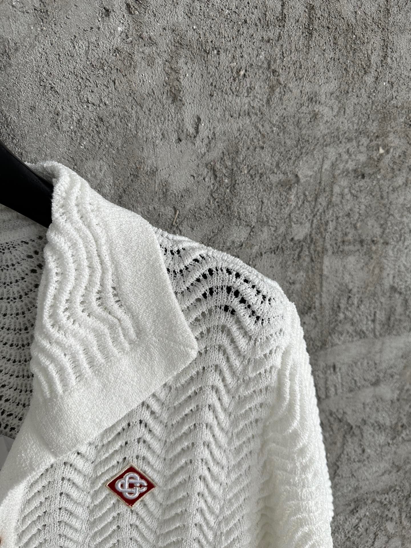 White  Shirt - FashionHype.xyz