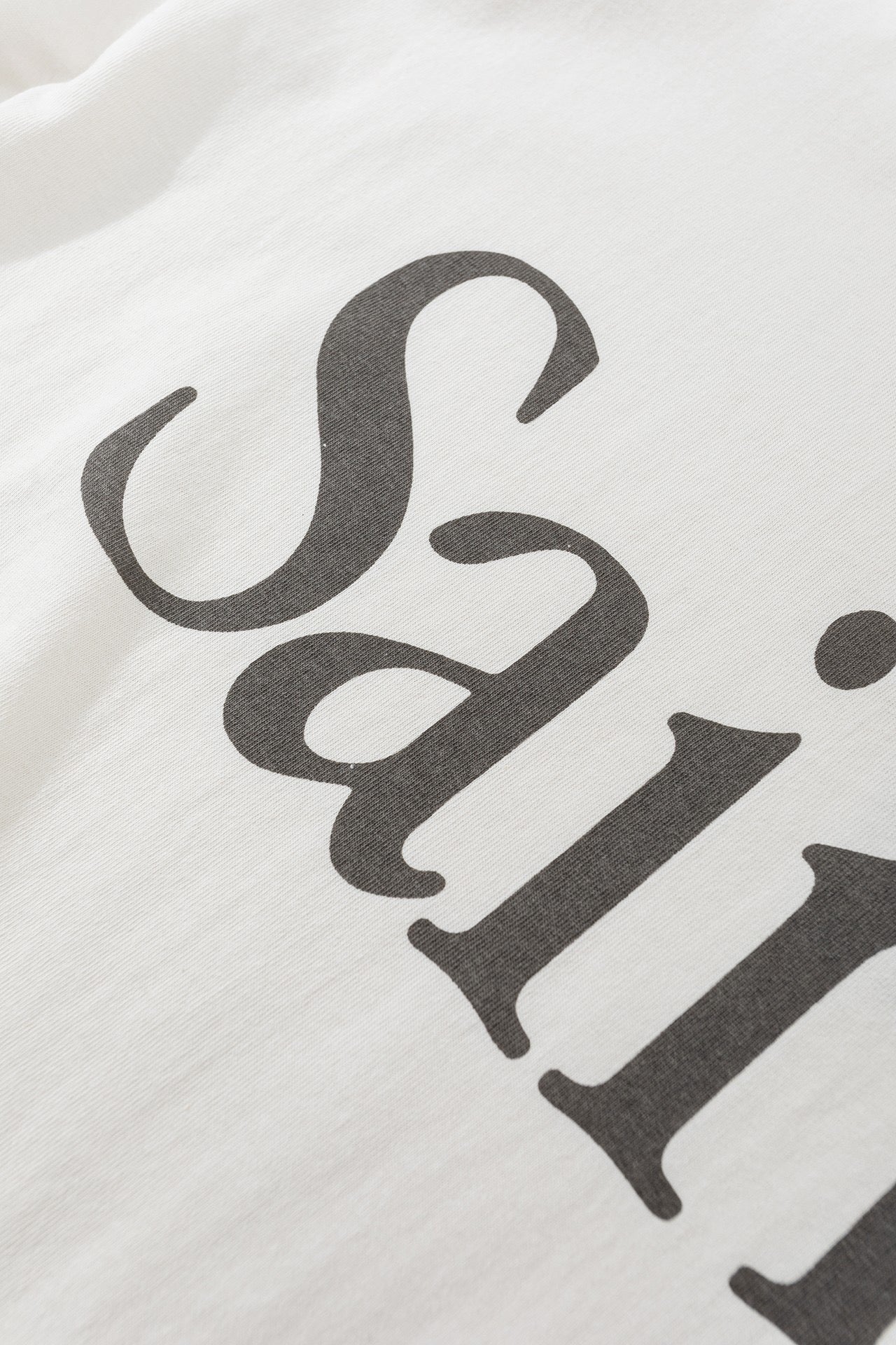 White T-shirt - FashionHype.xyz