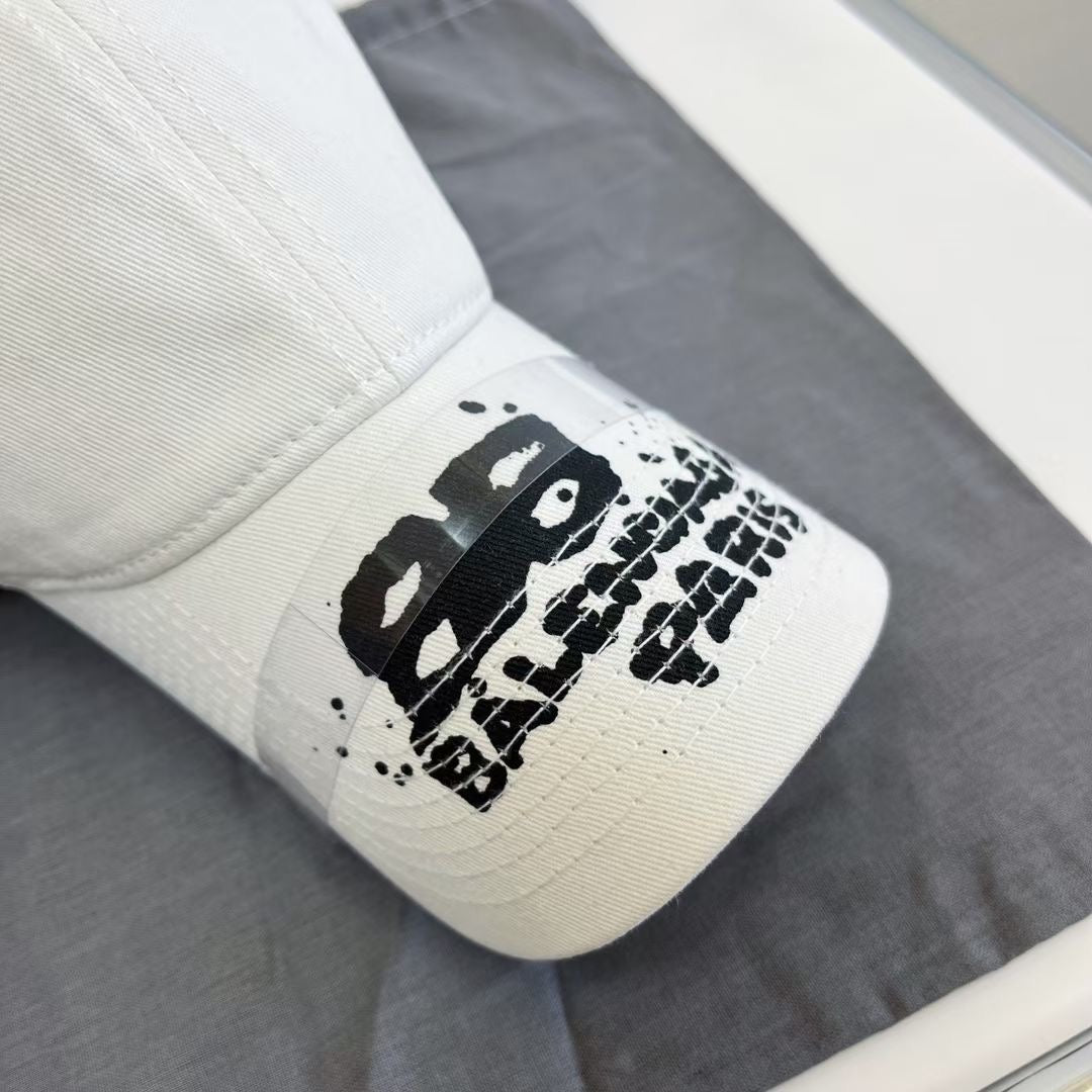 White and Black Cap - FashionHype.xyz