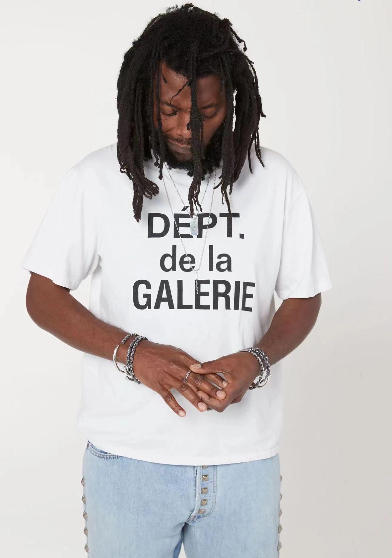 weißes T-Shirt