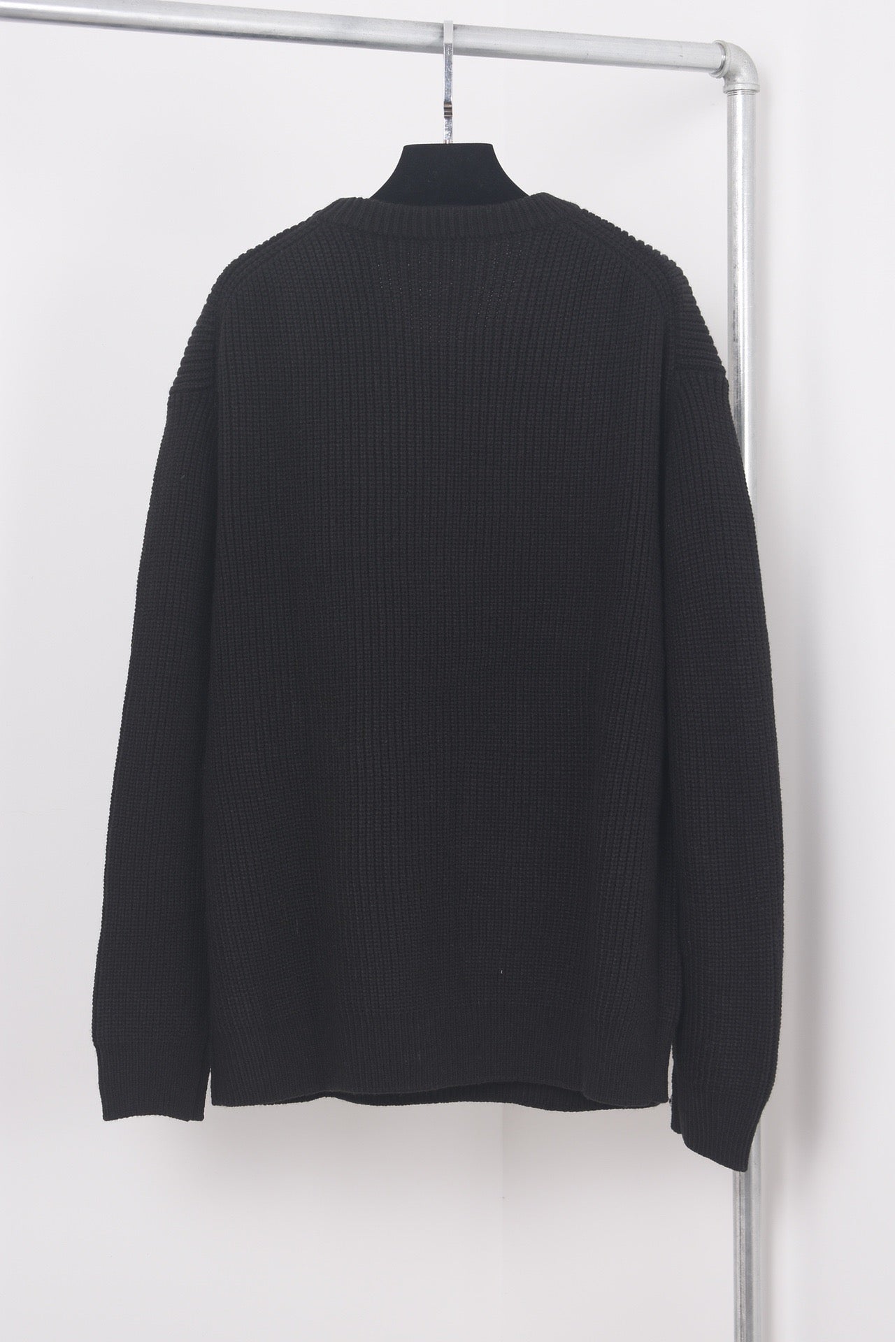 Schwarzer und khakifarbener Jersey