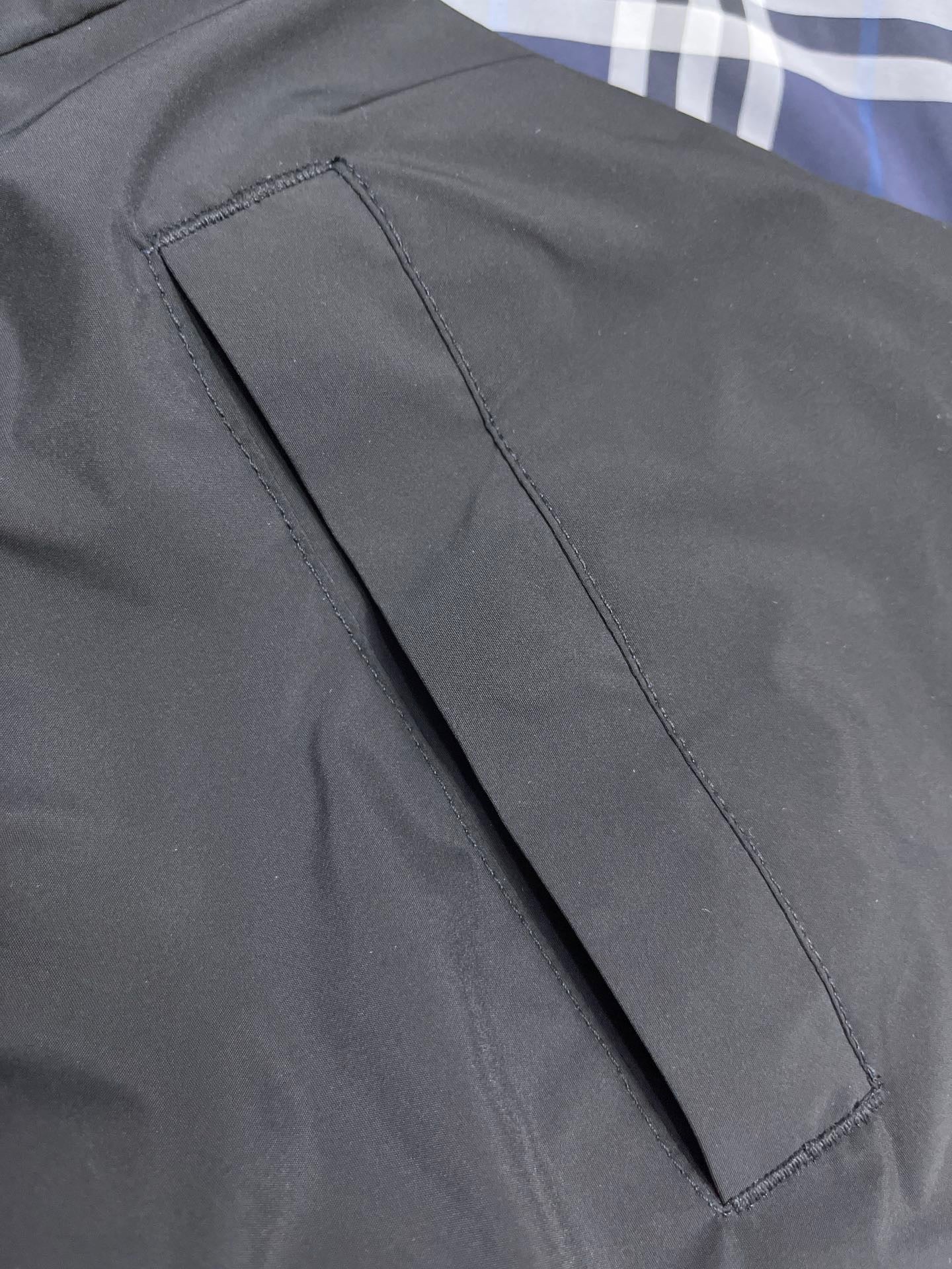 Blau-weiße Jacke