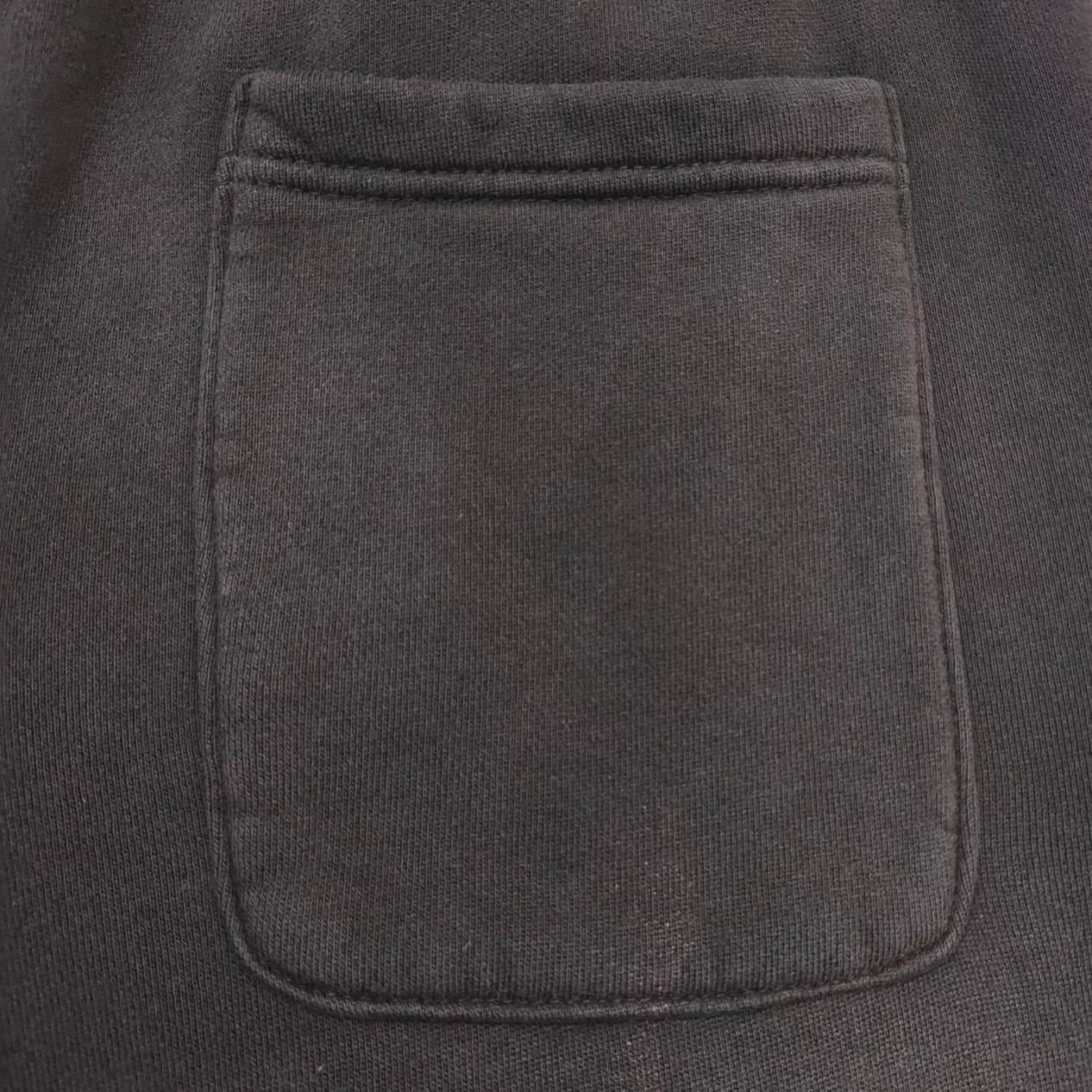 Schwarze Hosen