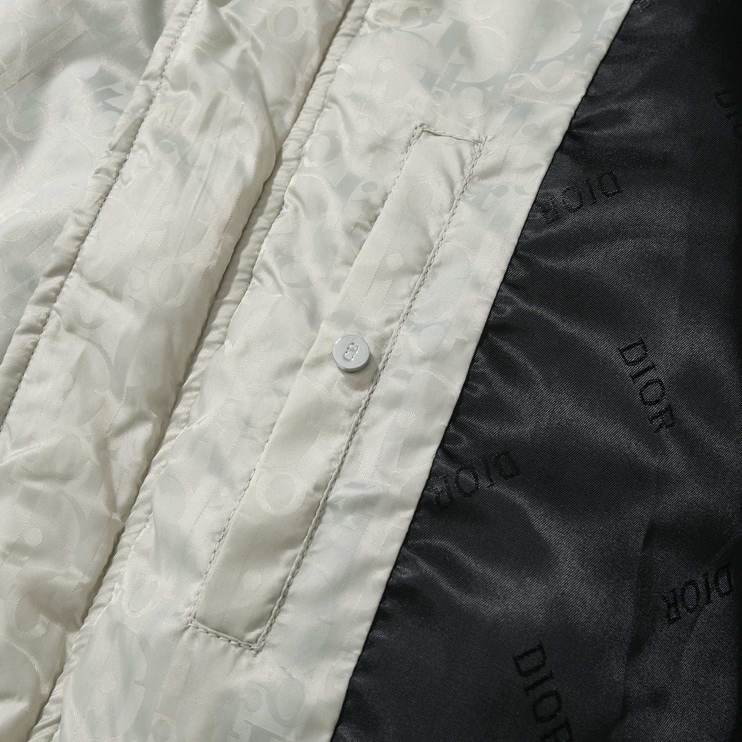 Weiße Jacke