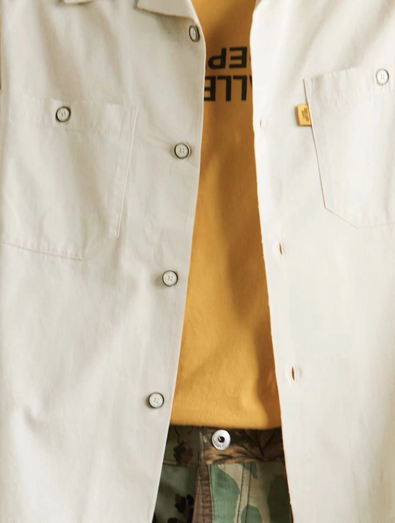 Weiße Jacke