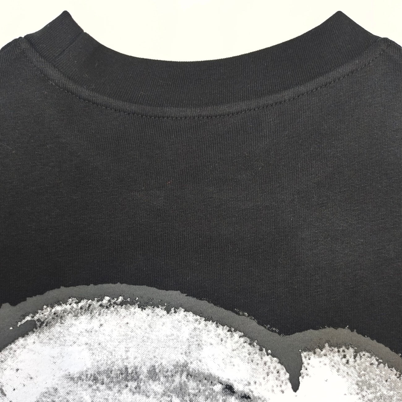 Black T-Shirt - FashionHype.xyz
