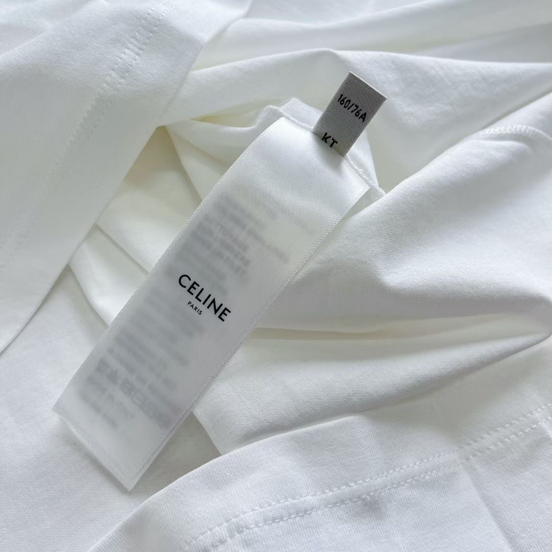 Schwarz-weißes T-Shirt