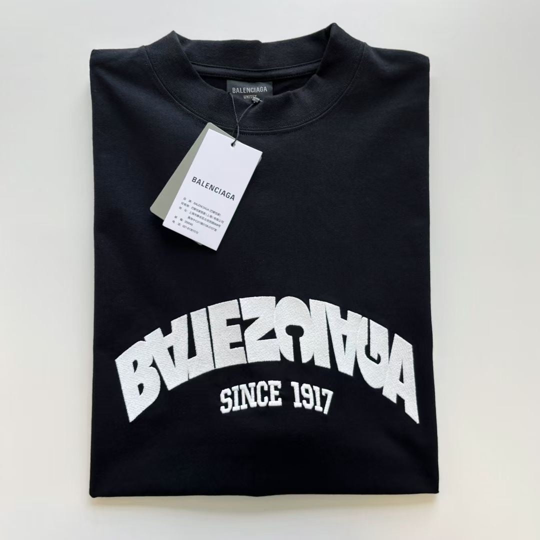 Black and White T-shirt - FashionHype.xyz