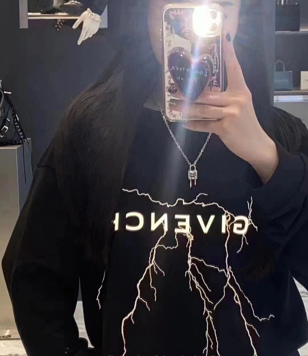 Jersey blanco y negro