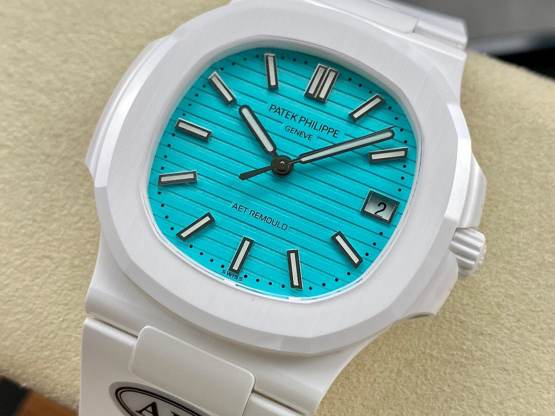 Weiße Uhr