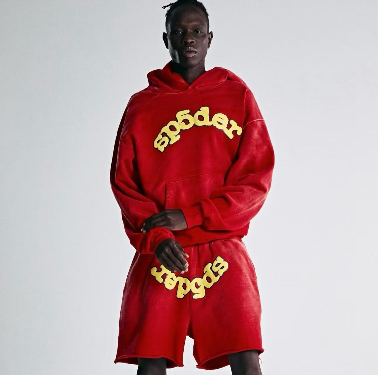 Rote Shorts
