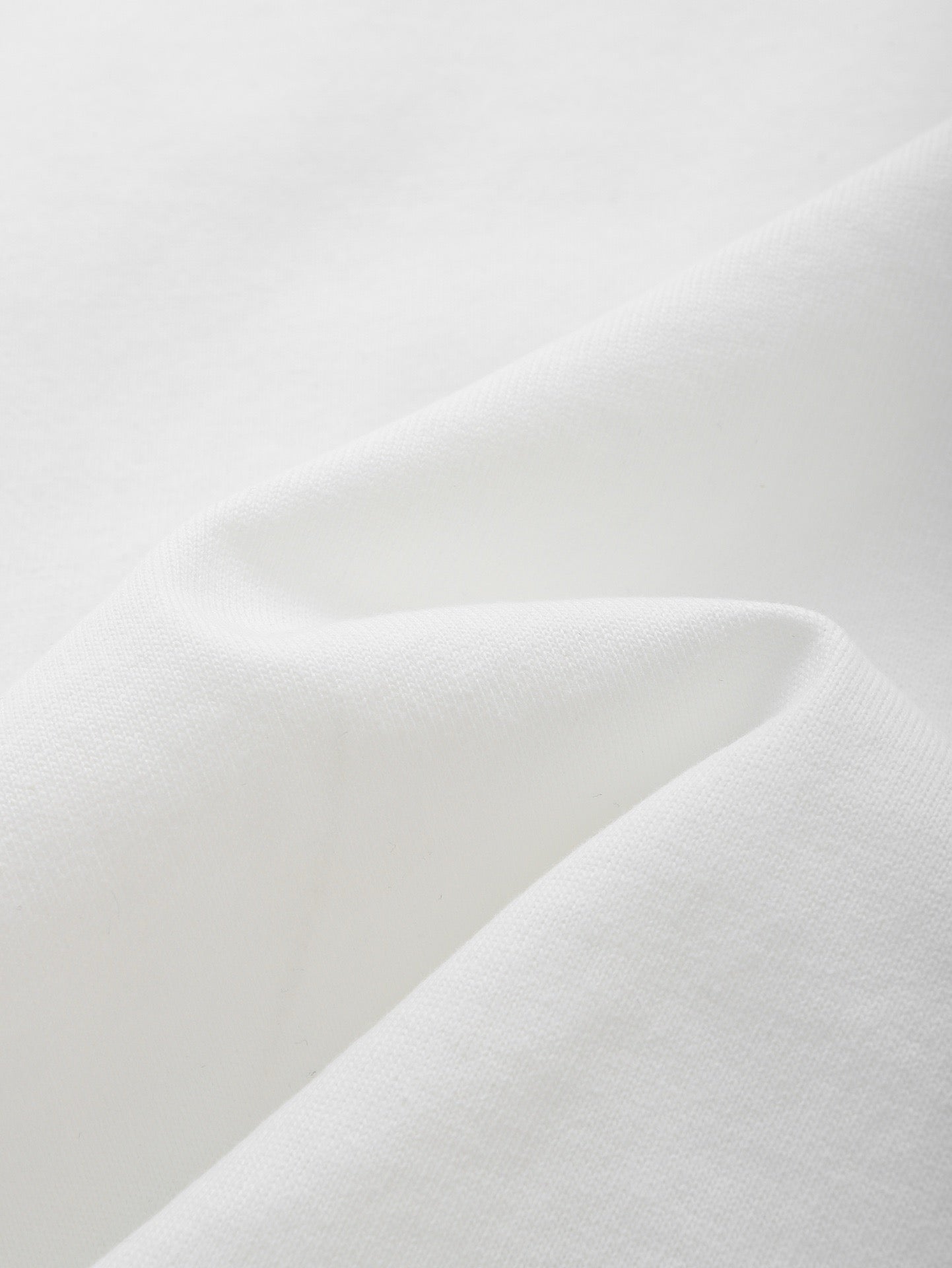 سويت شيرت رمادي وأبيض وأسود