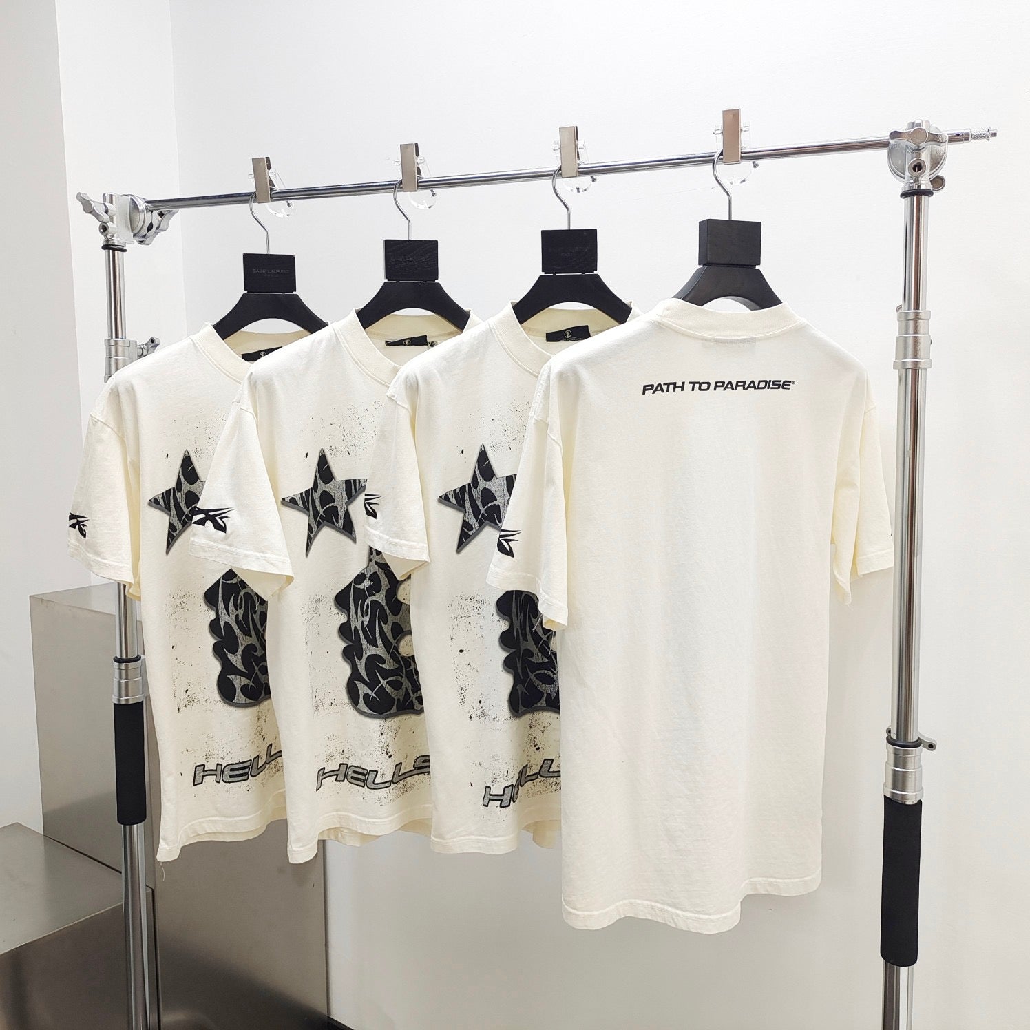 weißes T-Shirt