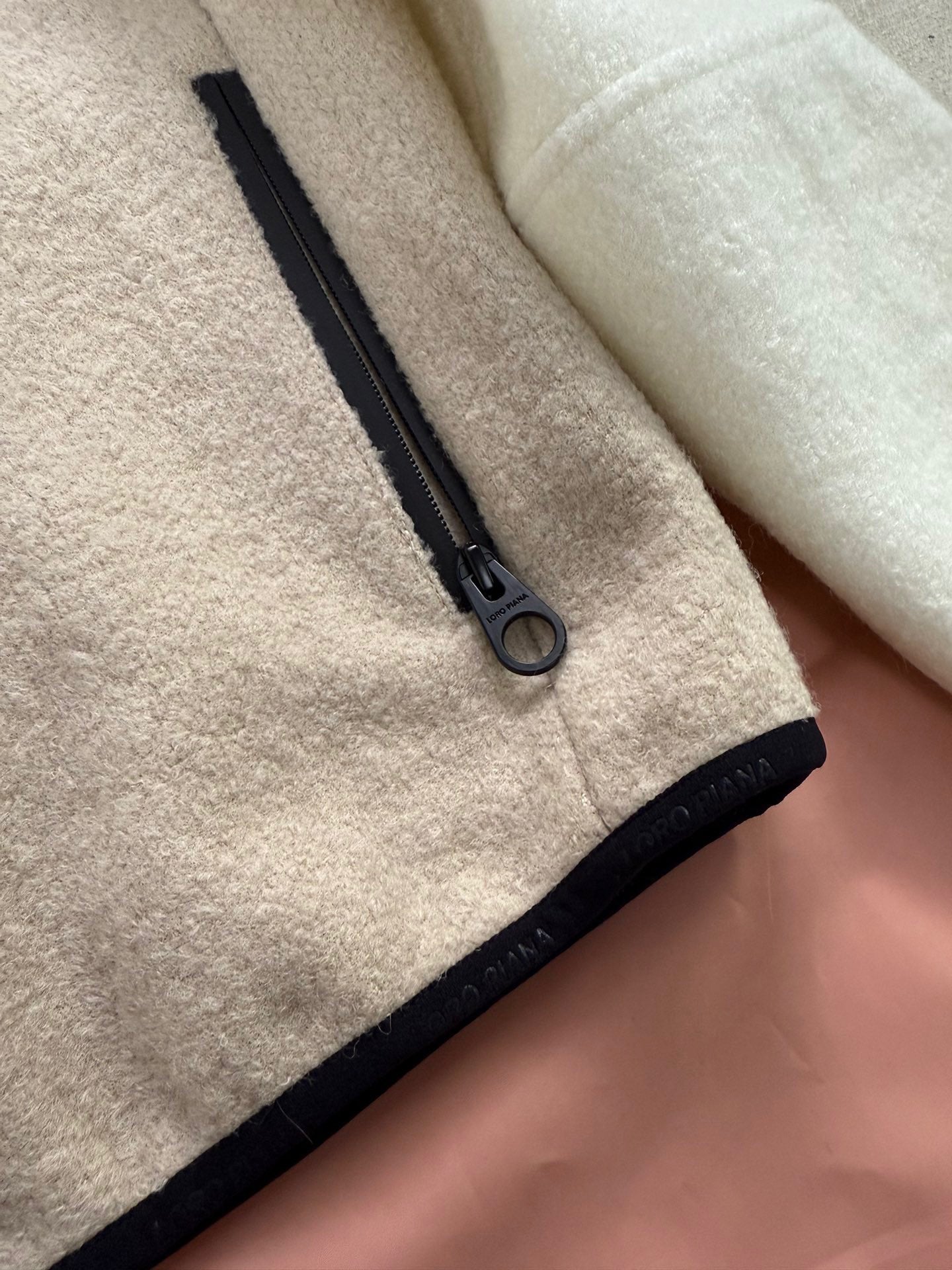 Mehrfarbige Jacke - Größe XL
