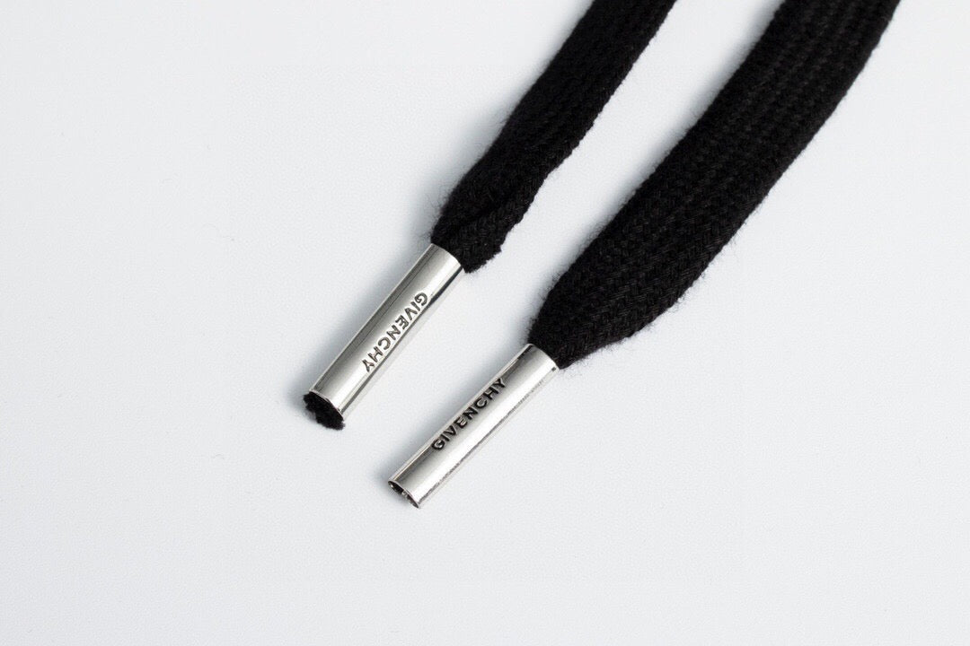 Black Hoodie - FashionHype.xyz
