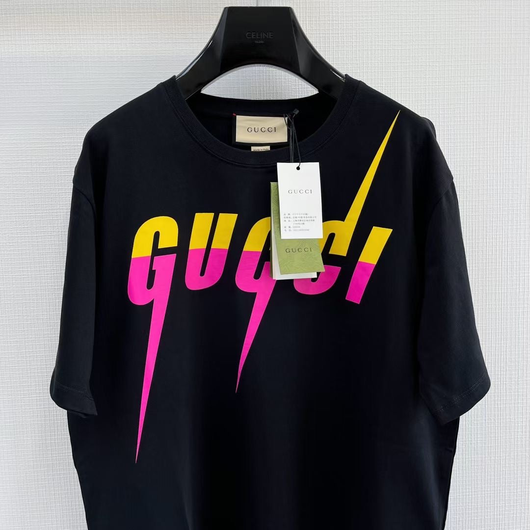 Schwarzes T-Shirt