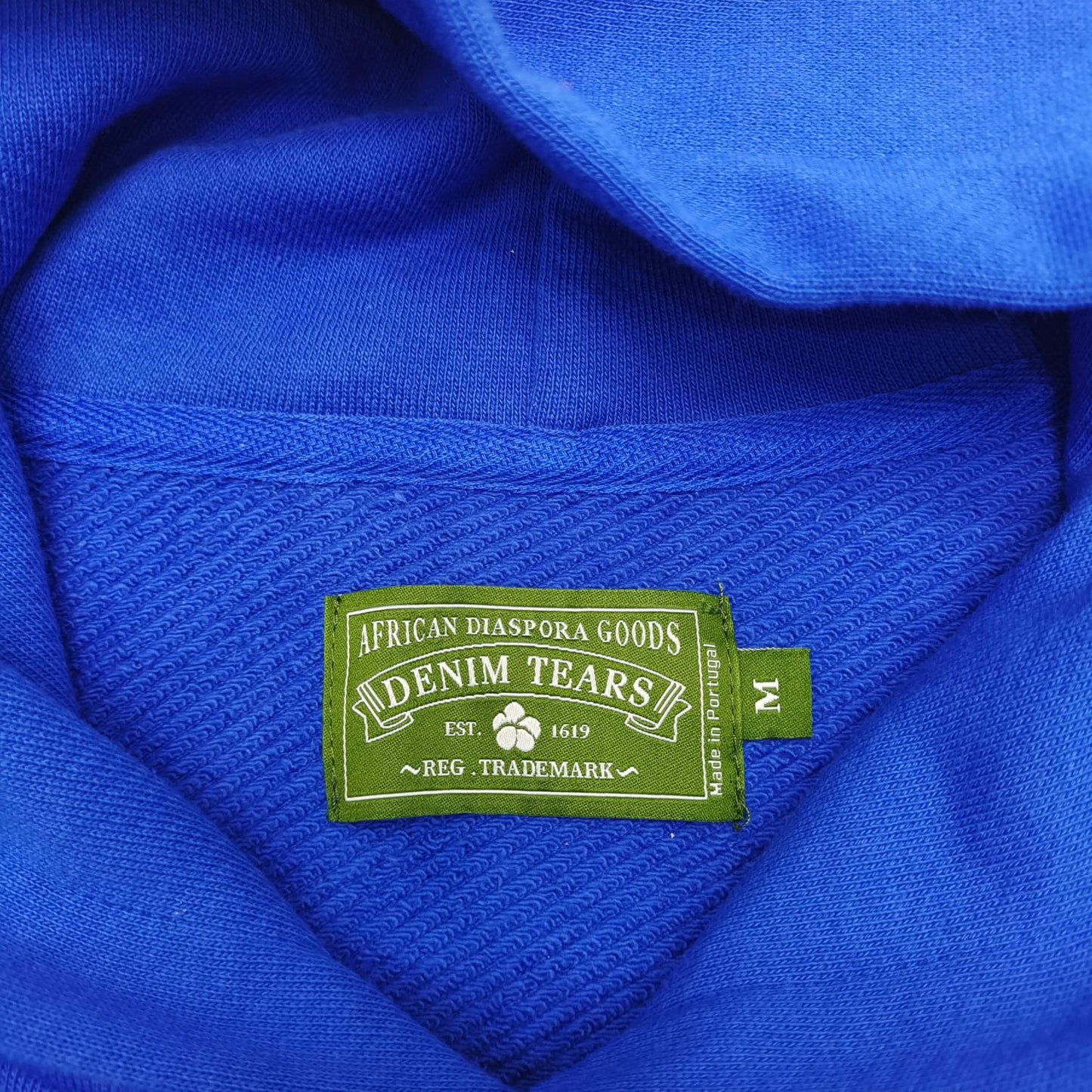 هودي باللونين الوردي والأزرق