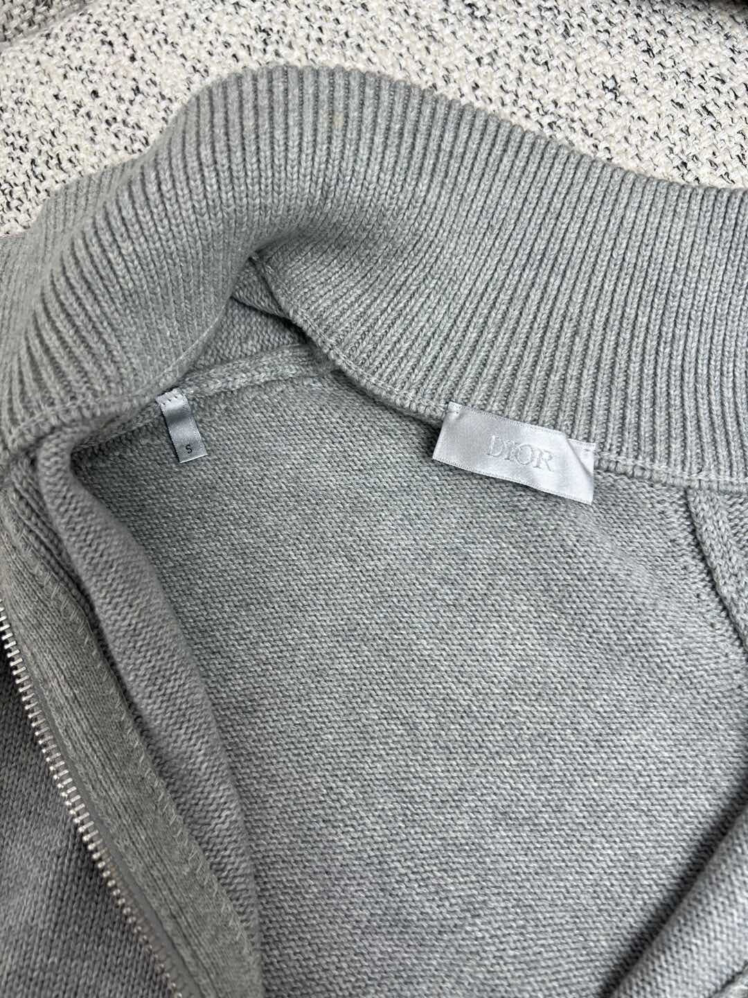 Graue Jacke