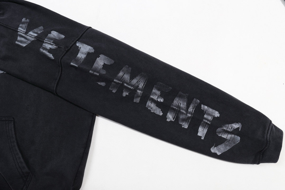 Schwarzer Hoodie