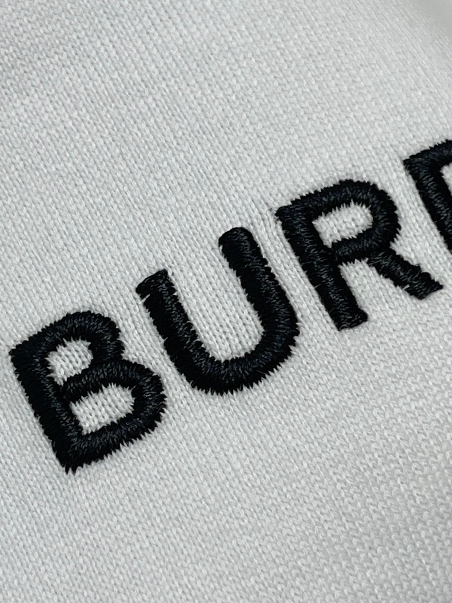 Black and White T-shirt - FashionHype.xyz
