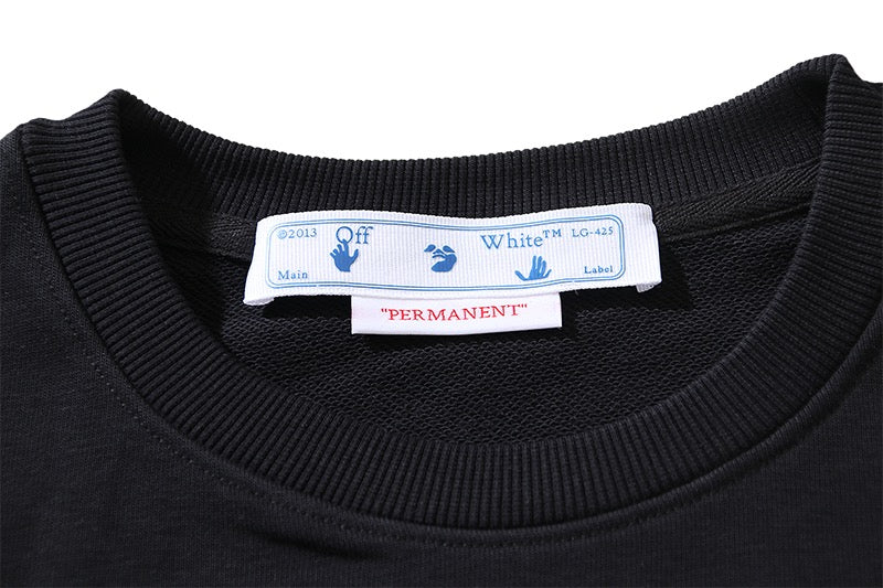 سويت شيرت أبيض وأسود