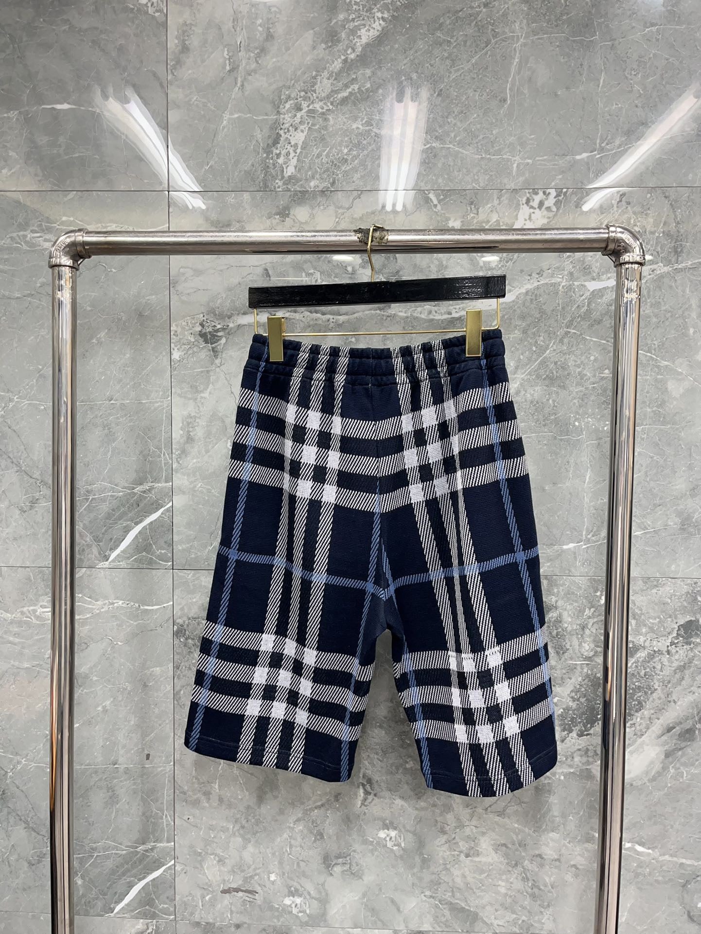 Mehrfarbige Shorts