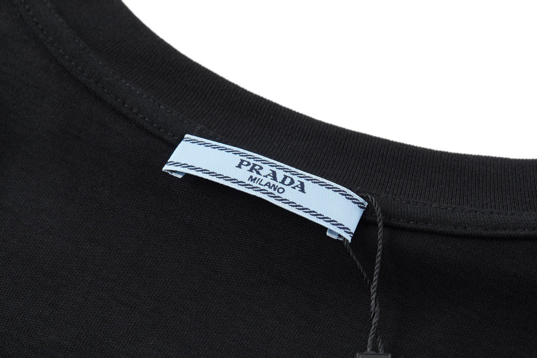 Black and White T-shirt - FashionHype.xyz