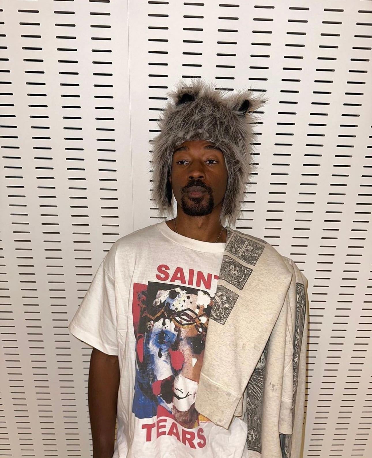 weißes T-Shirt