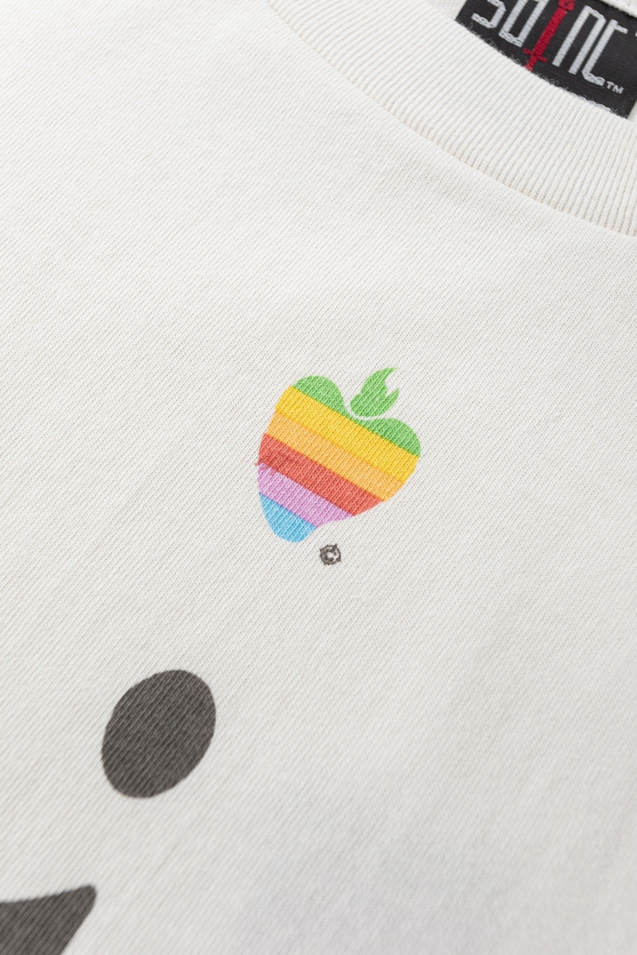 White T-shirt - FashionHype.xyz