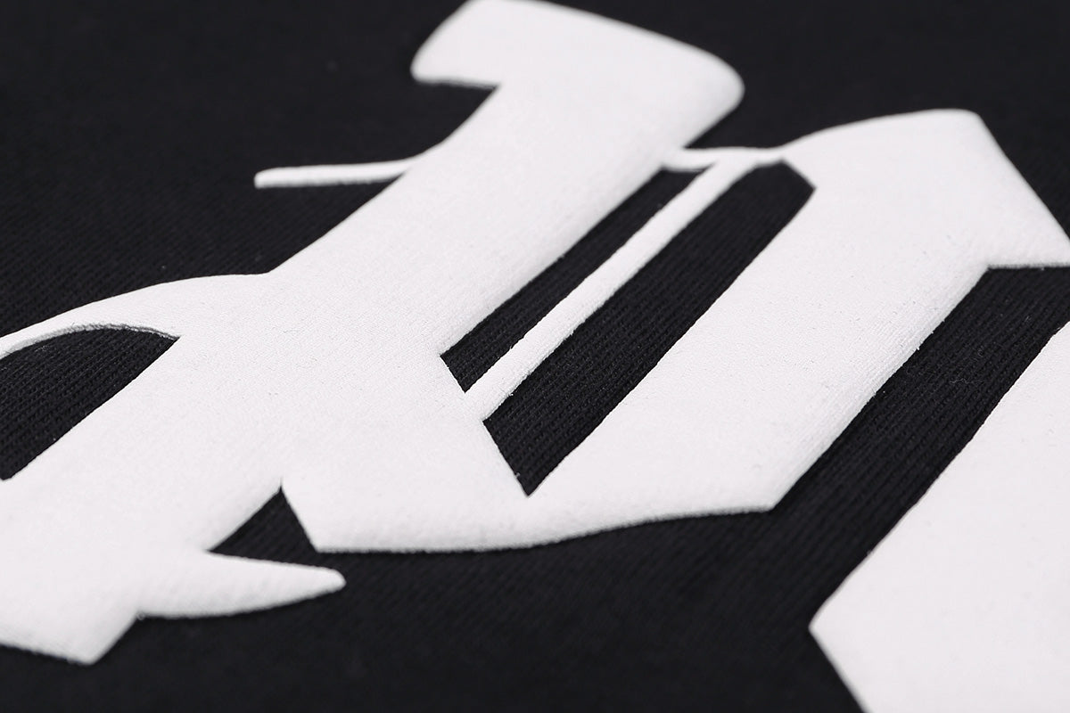 Schwarz-weißes T-Shirt