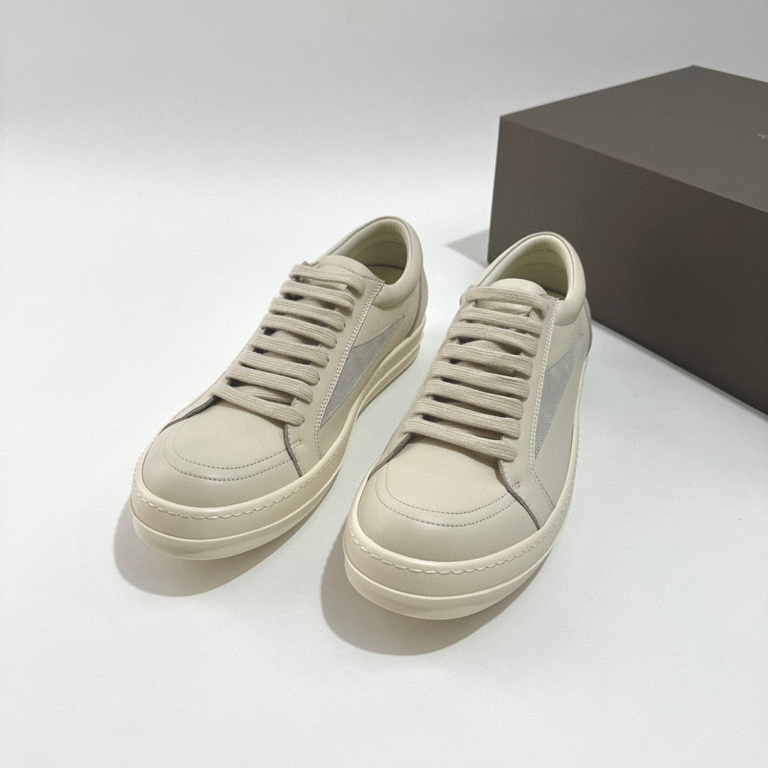 Mehrfarbige Schuhe