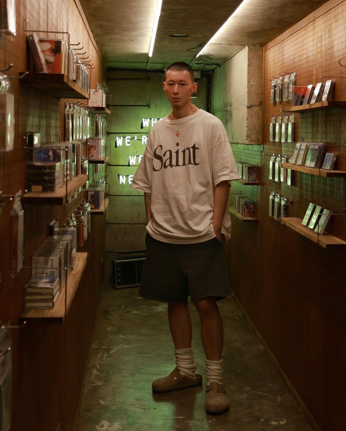 White T-shirt - FashionHype.xyz