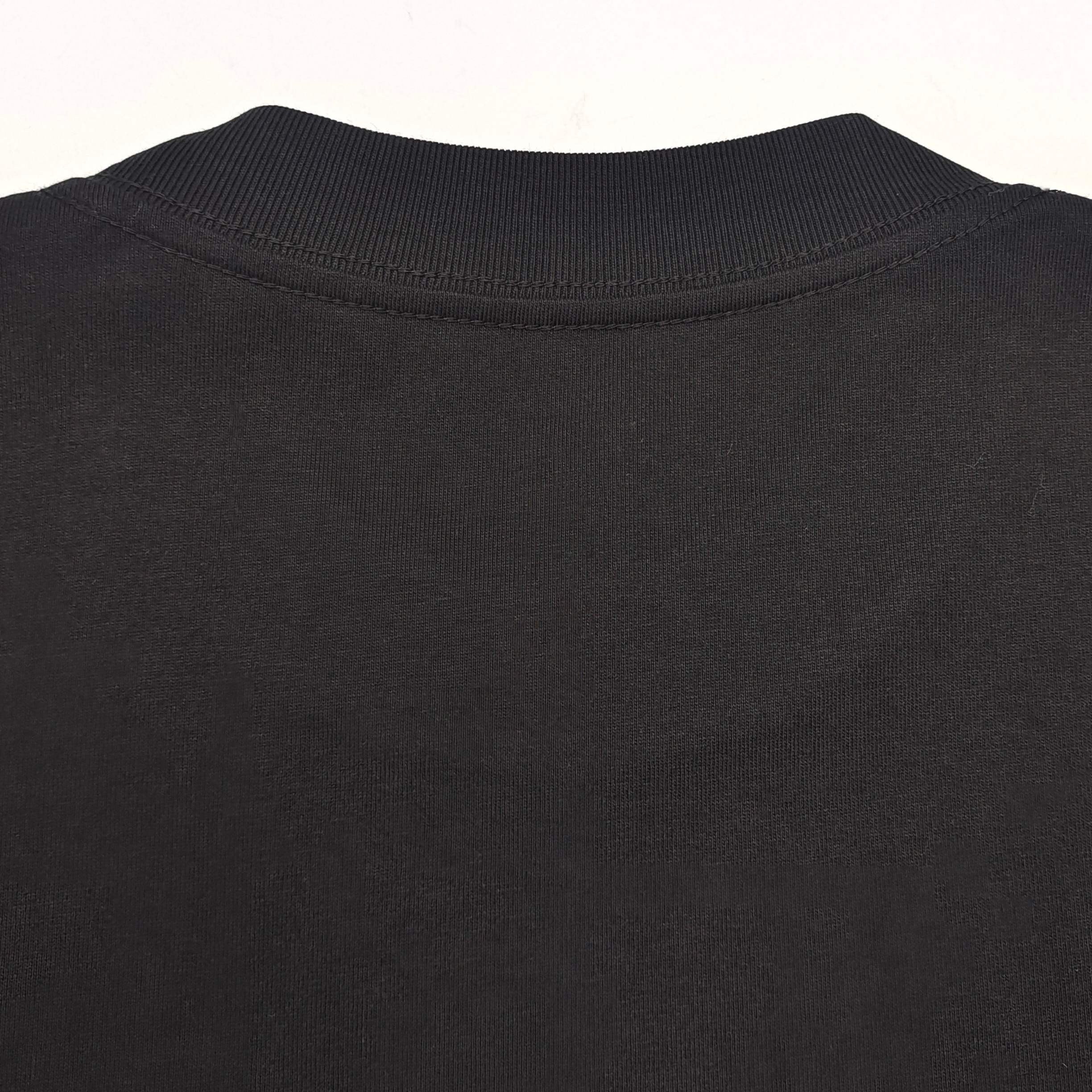 Schwarzes T-Shirt