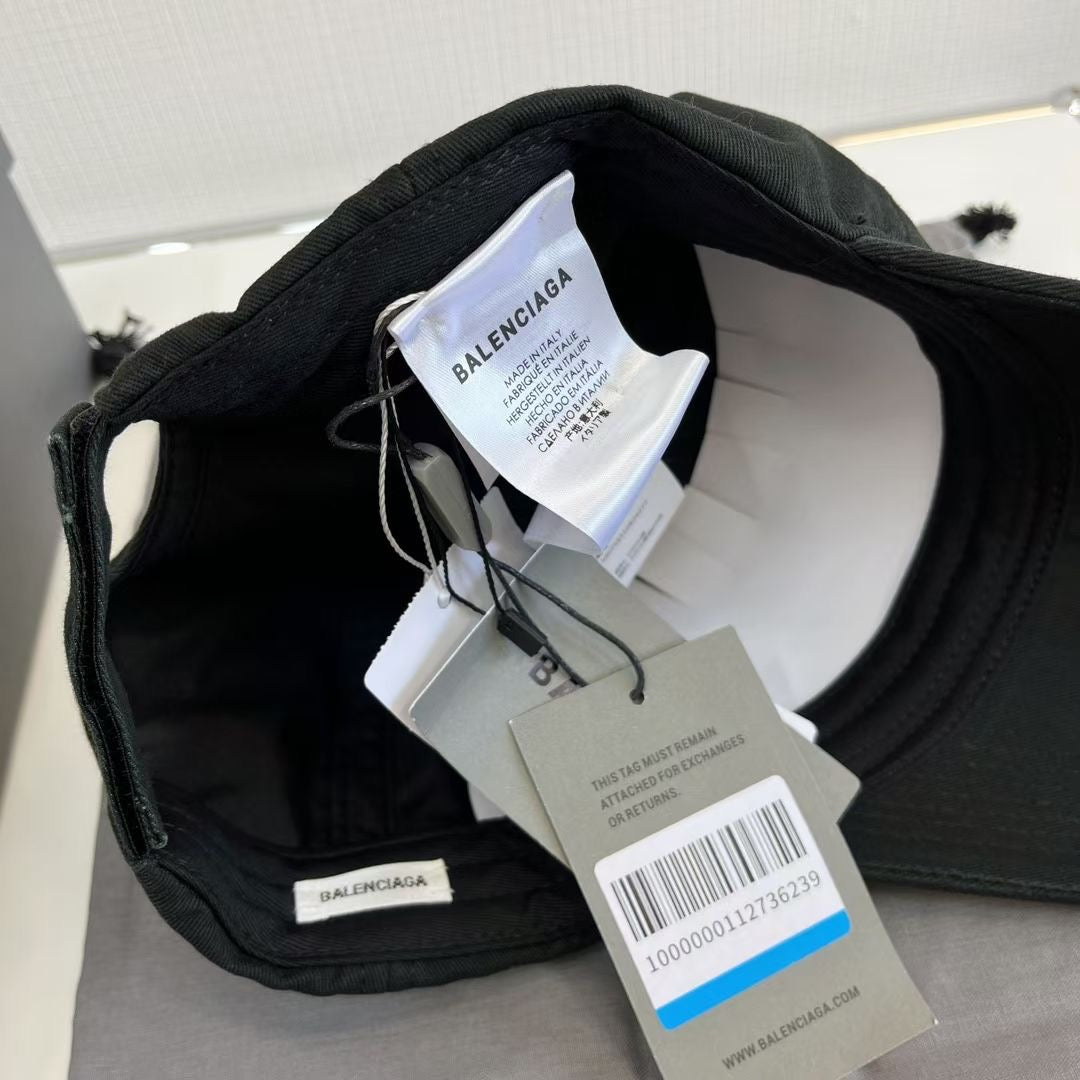 White and Black Cap - FashionHype.xyz