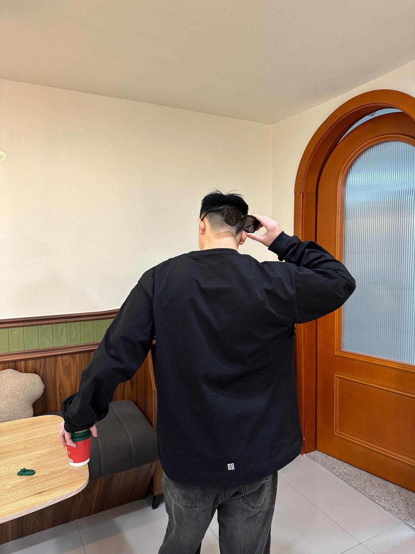 Jersey blanco y negro