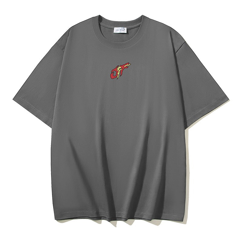 Graues, schwarzes und weißes T-Shirt