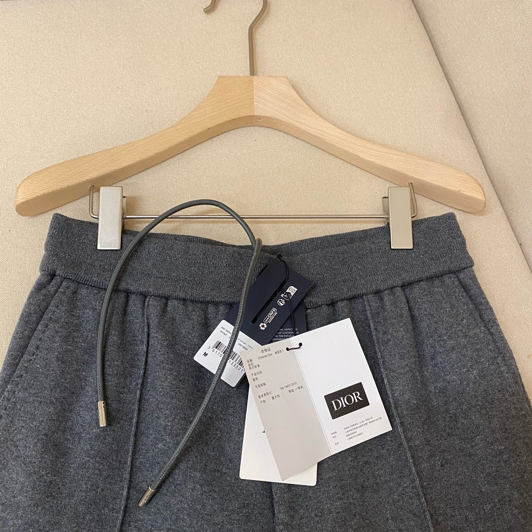 Dark black and Khaki Pant - FashionHype.xyz