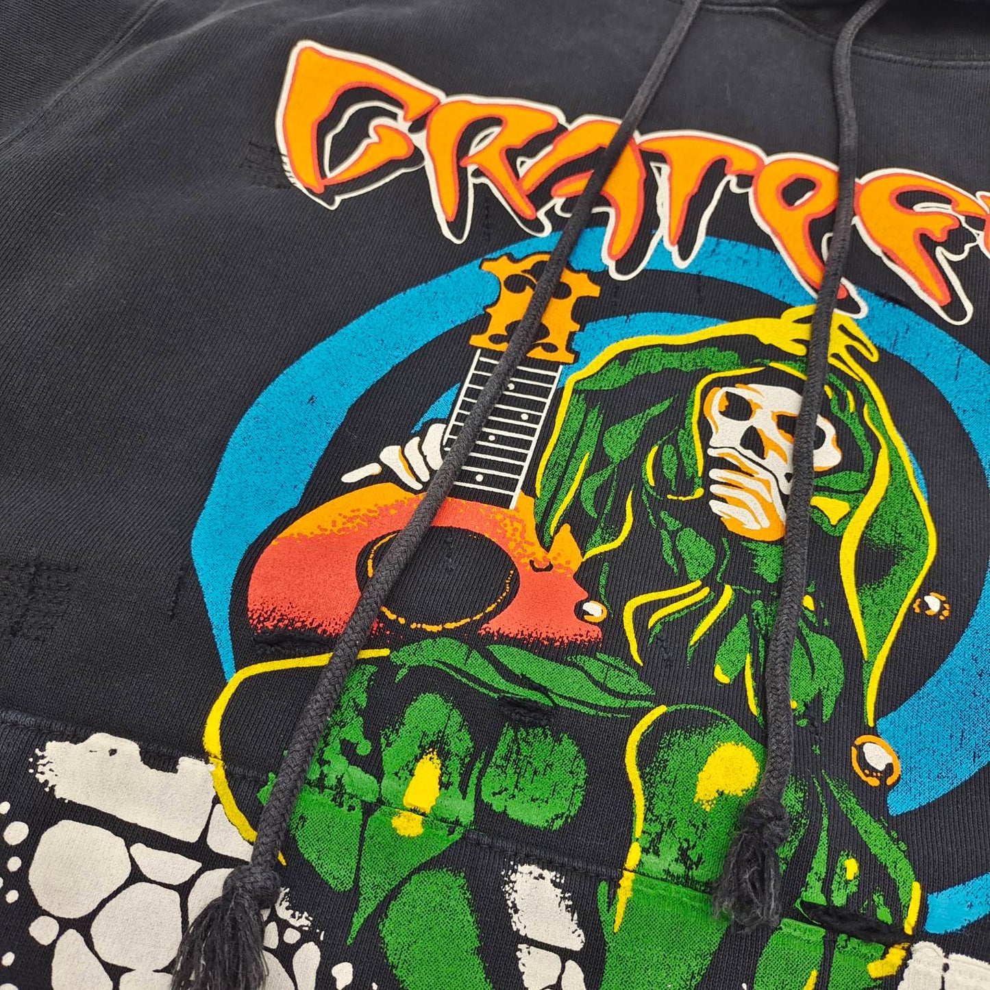 Schwarzgrauer Hoodie