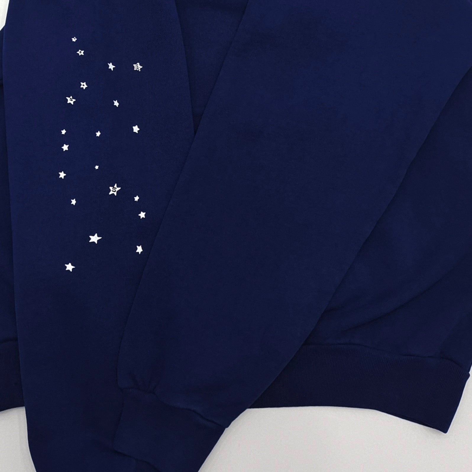 Blauer Hoodie