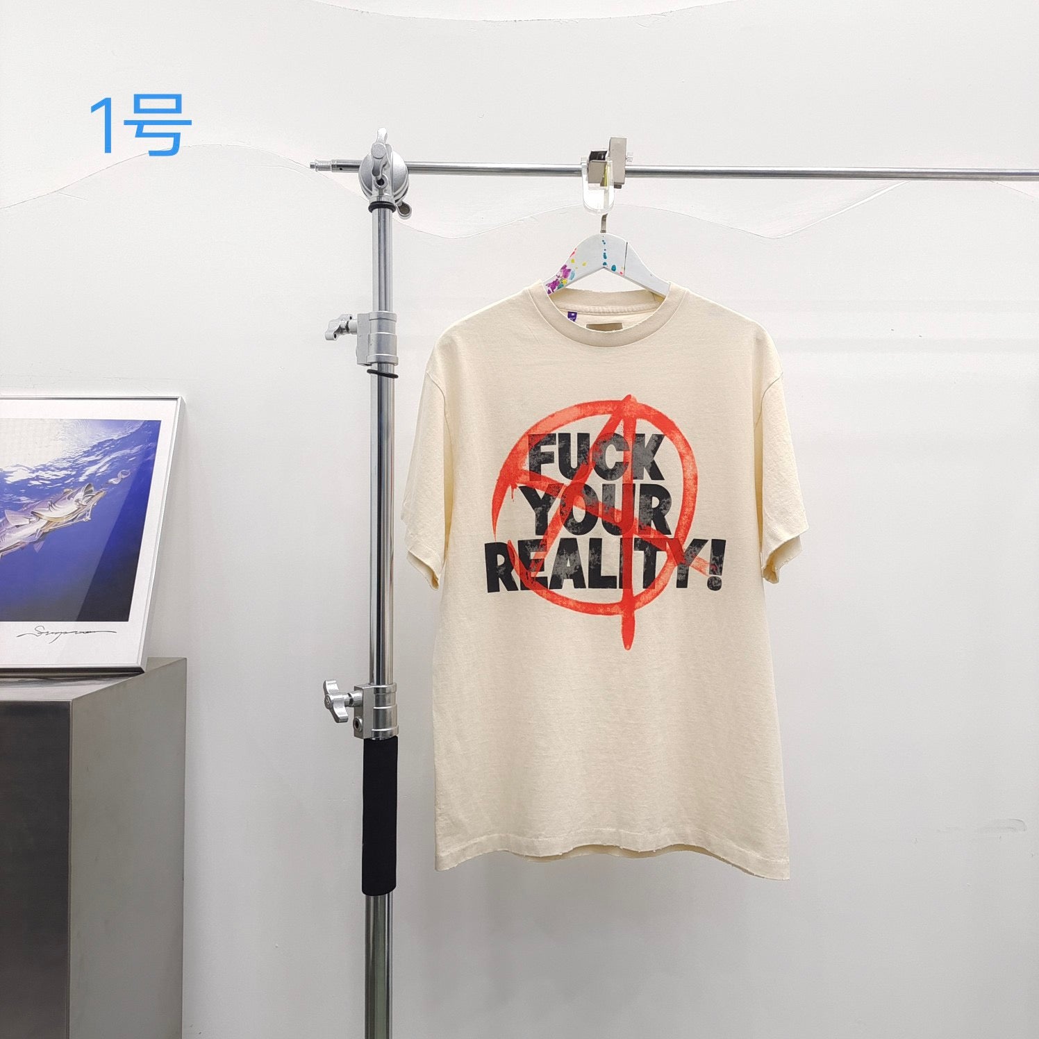 Light pink T-shirt - FashionHype.xyz