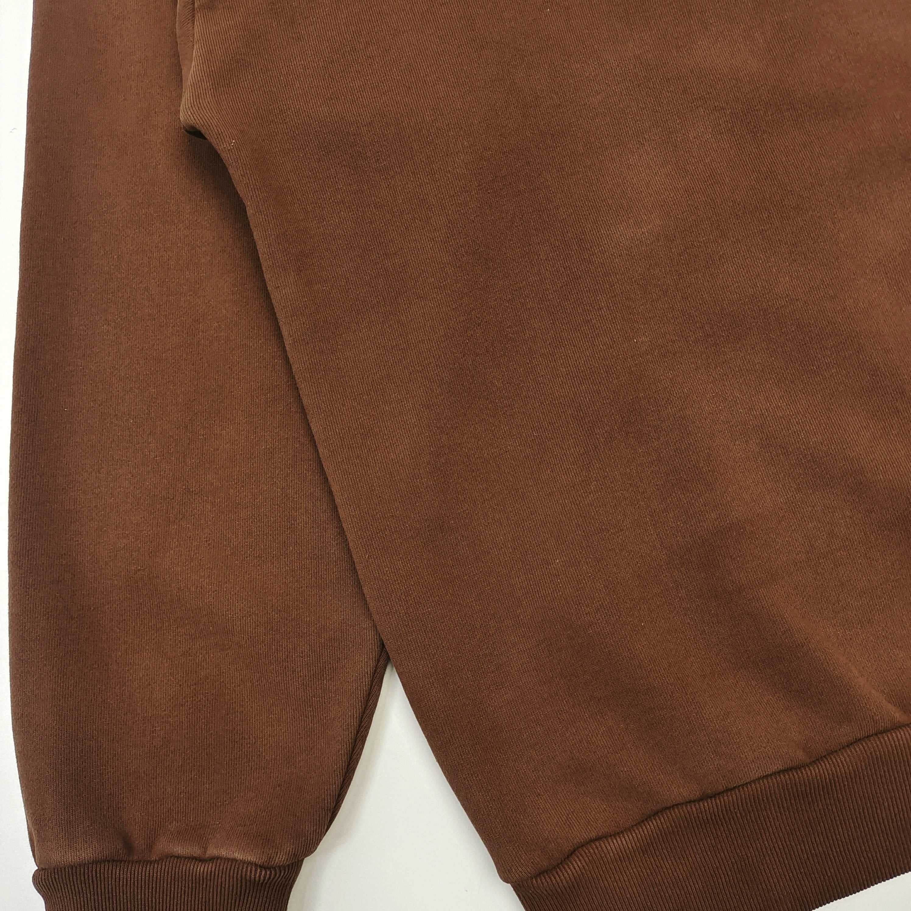 Brauner Kapuzenpullover